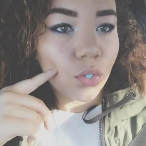 Meet your Posher, Talia